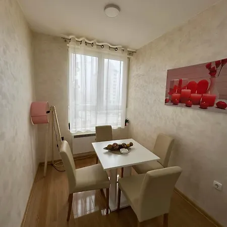Luks Apartment *